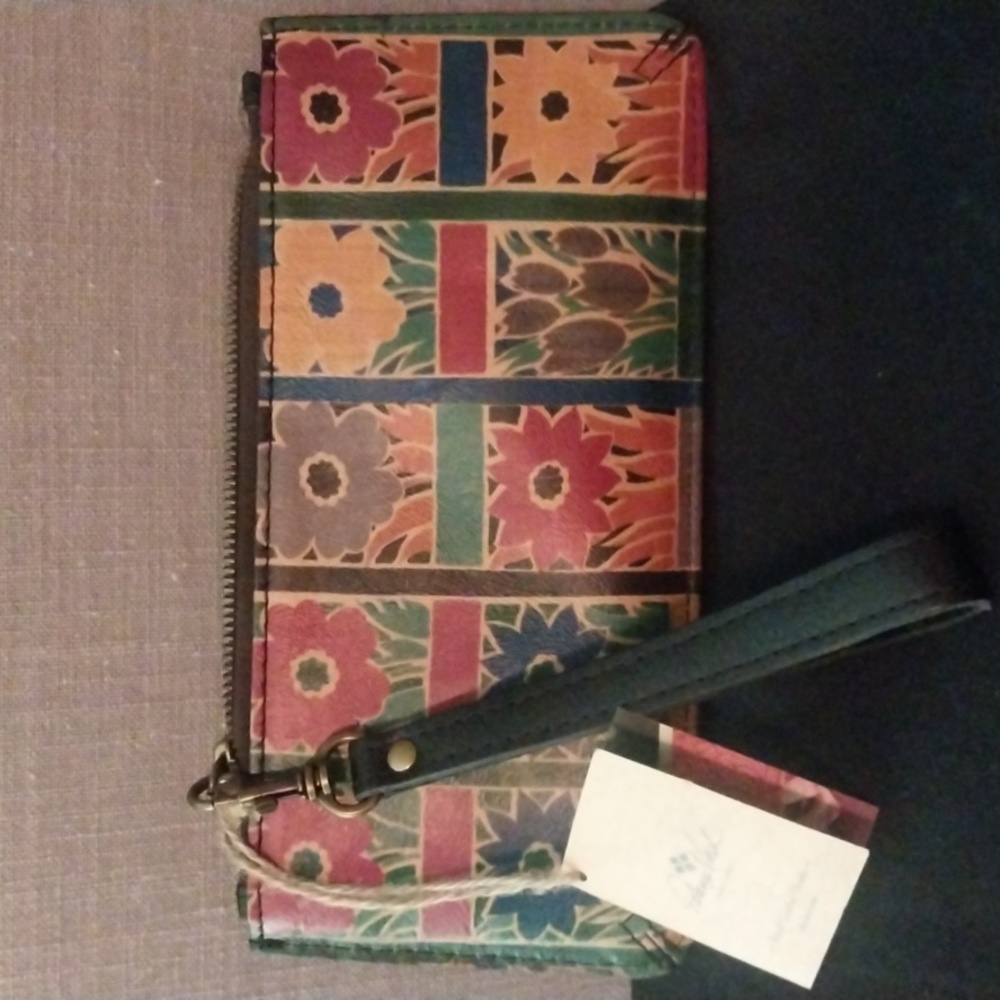 Patricia Nash NWT Wristlet
